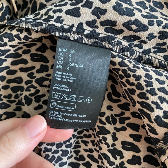 ANIMAL PRINT FLOWY WRAP DRESS with bell sleeves! - Picture 8 of 8